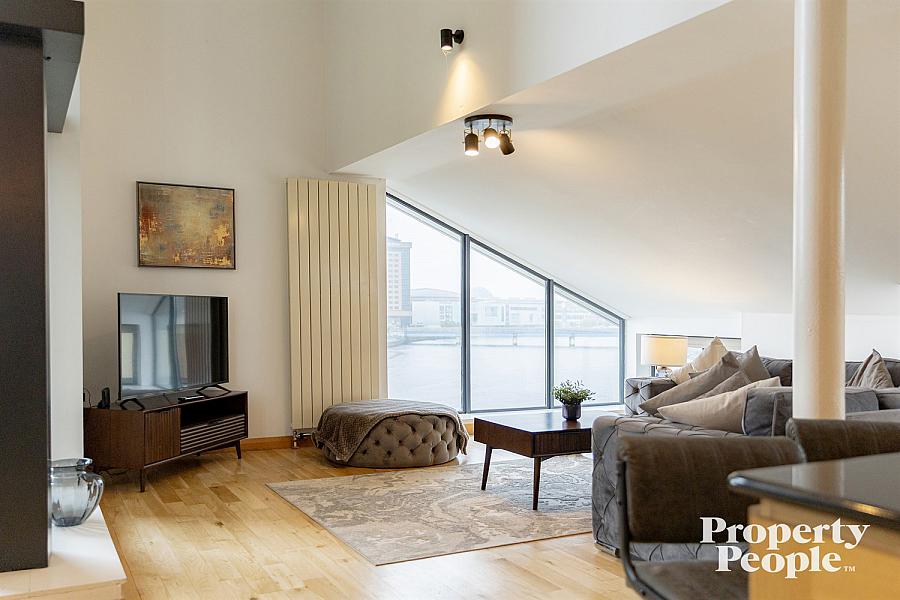 Apartment 17, Pottinger's Quay