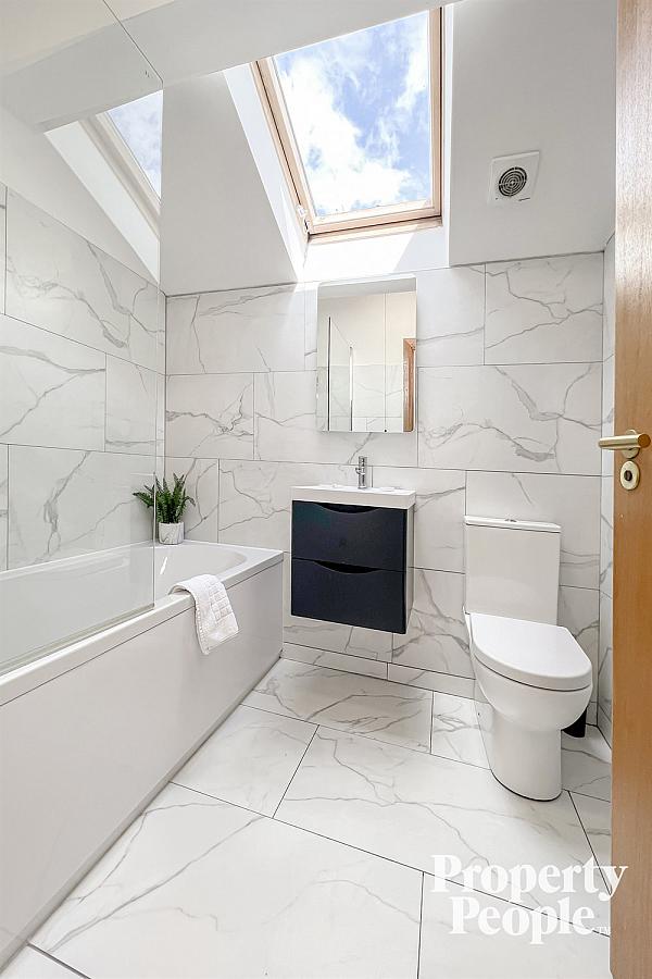 Apartment 17, Pottinger's Quay