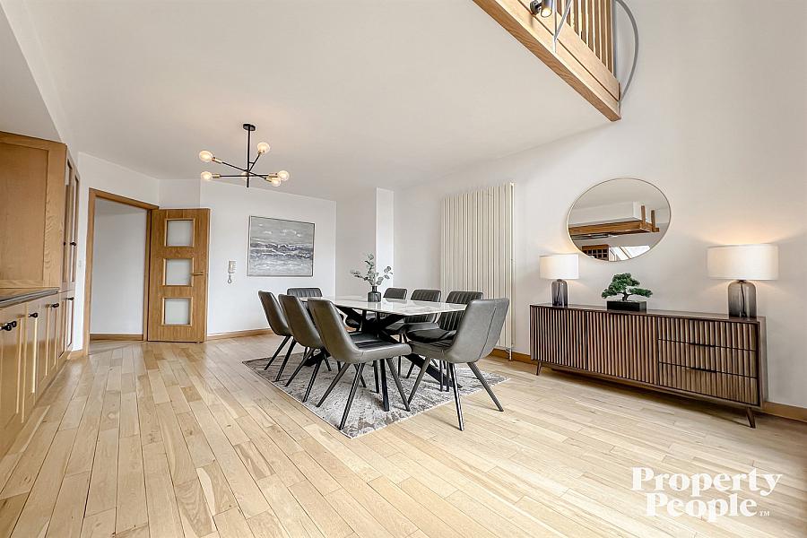 Apartment 17, Pottinger's Quay