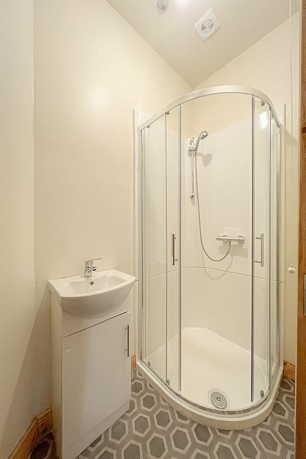 52 University Avenue