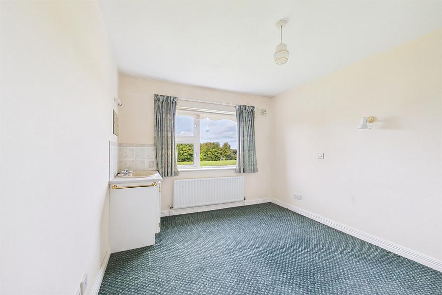 15/16 Aylesbury Lodge