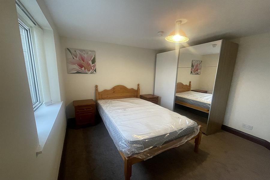 Flat 1, 63 Moore Street