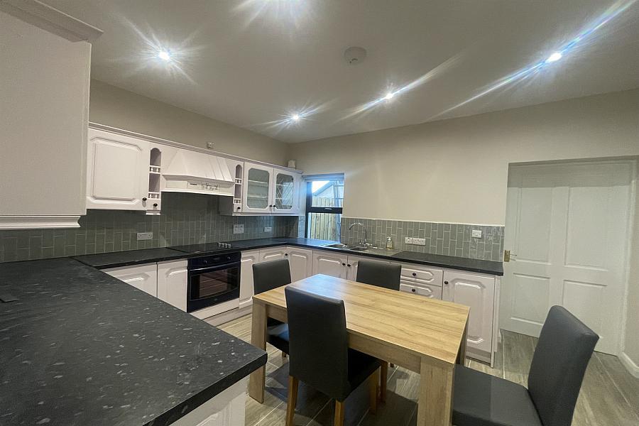 42 Main Street, Maguiresbridge