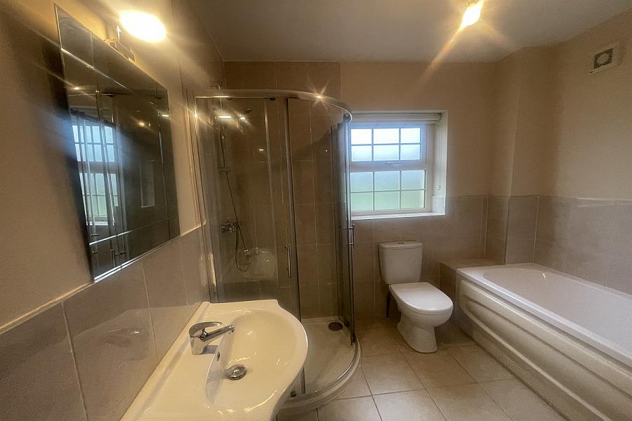 10 Churchview, Eskra