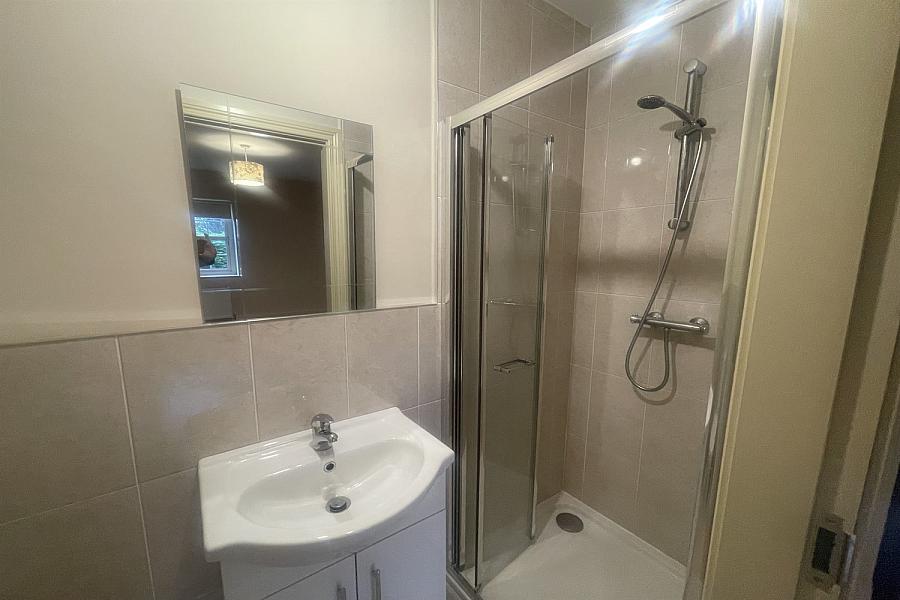 10 Churchview, Eskra