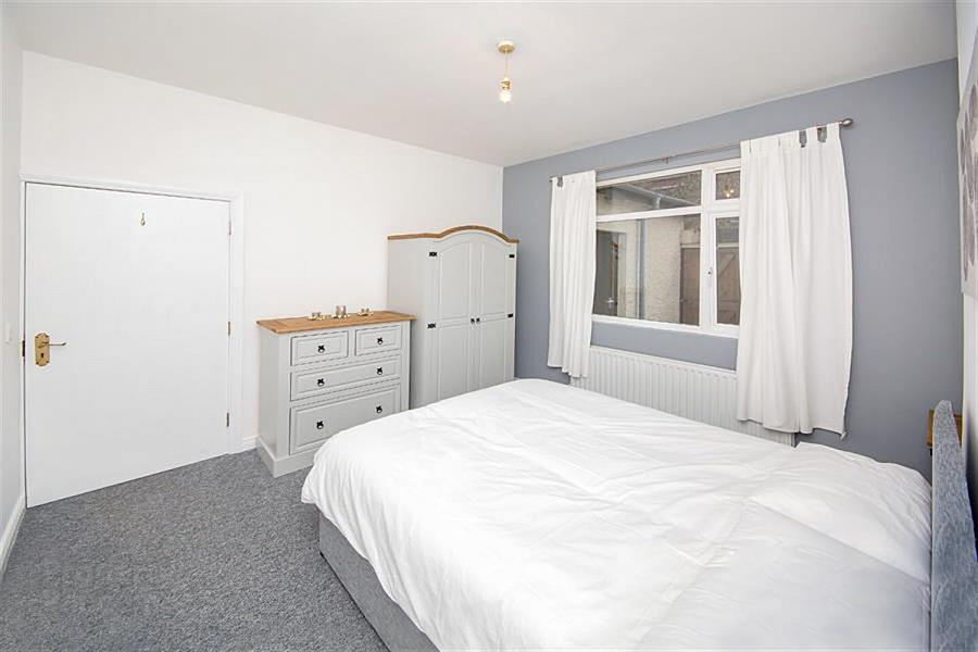 Room 1, 46 Wellesley Avenue