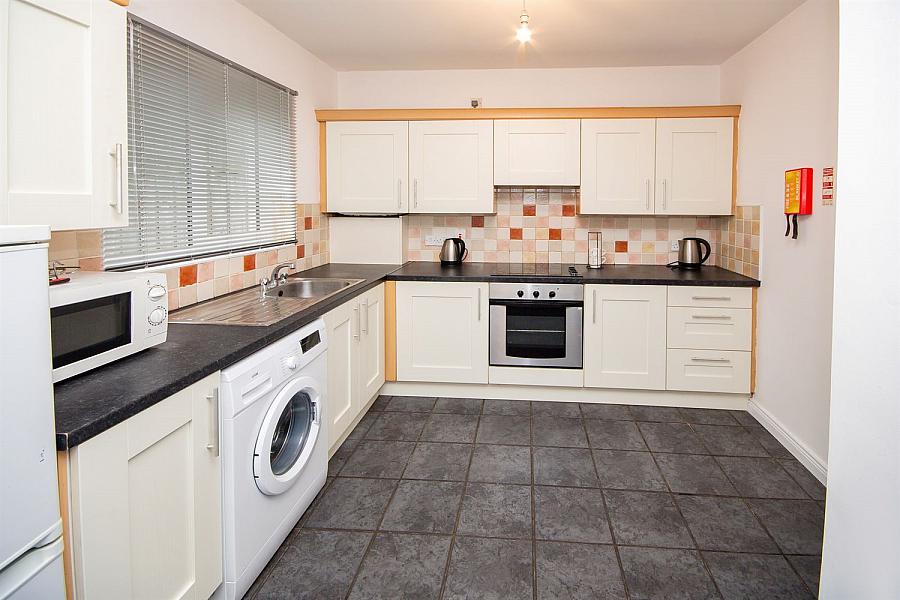 Room 1, 46 Wellesley Avenue