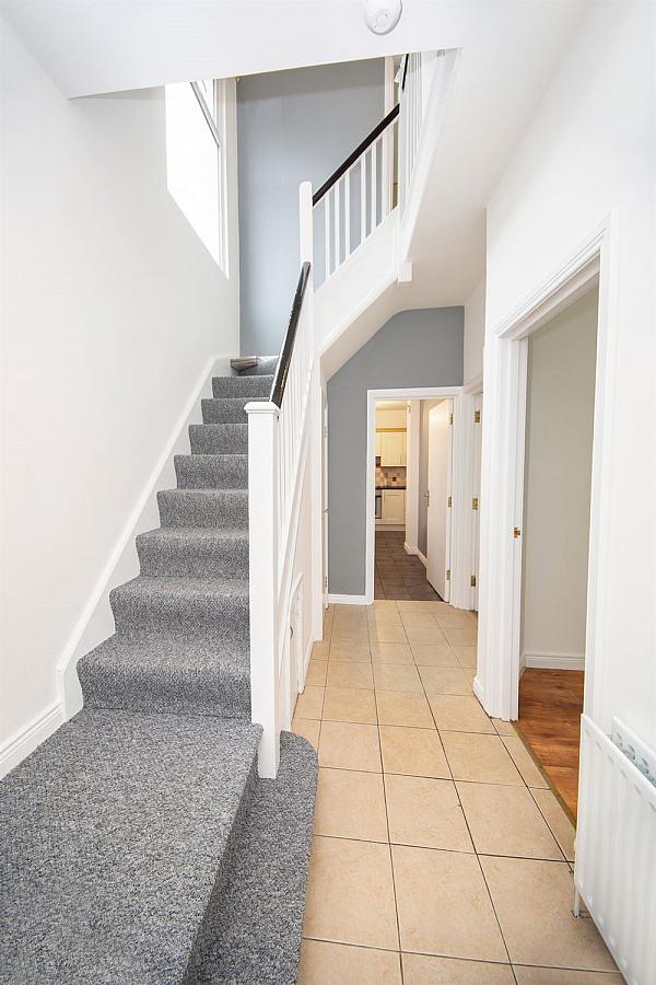 Room 1, 46 Wellesley Avenue