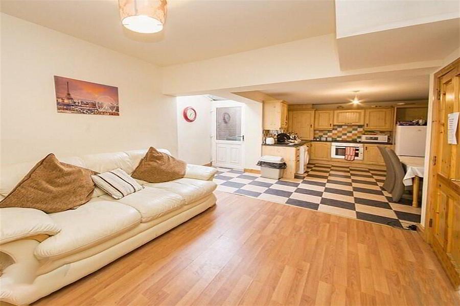 Room 5, 45 Balfour Avenue