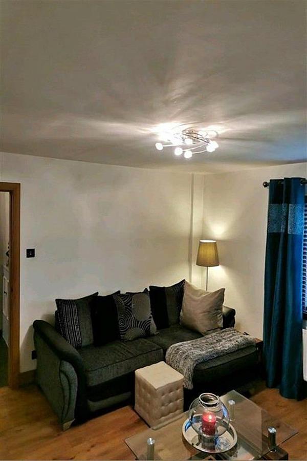 Room 3, 29 Fisherwick Crescent