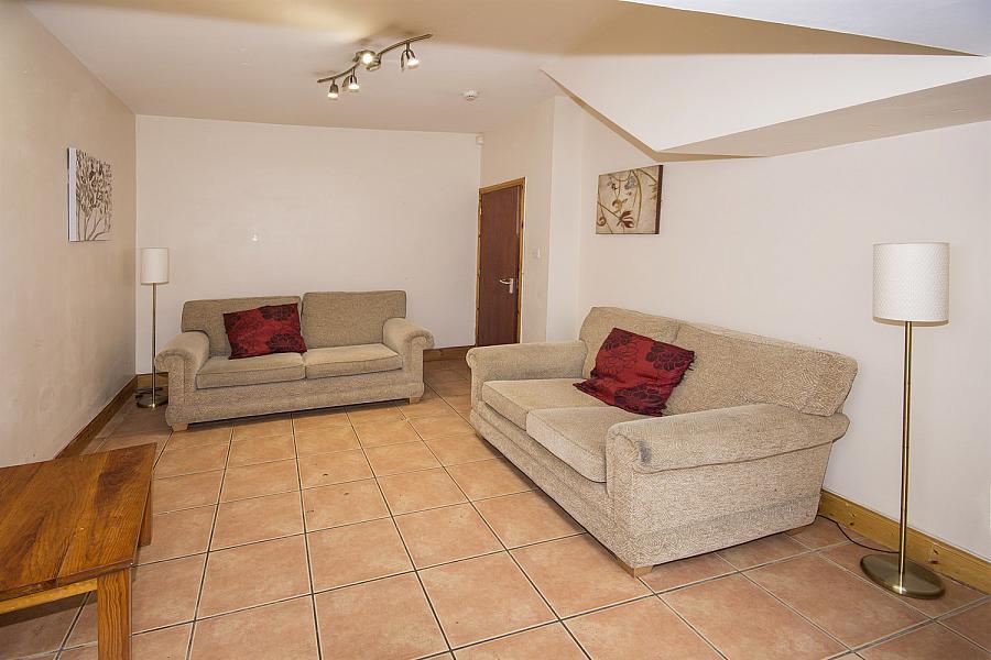 Room 3, 185 Dunluce Avenue