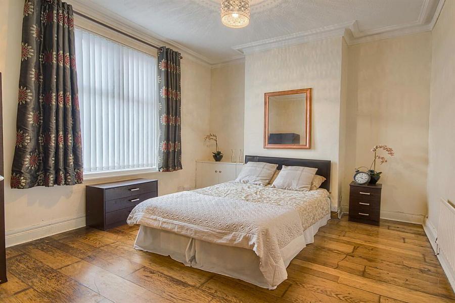 Room 1, 31 Ponsonby Avenue