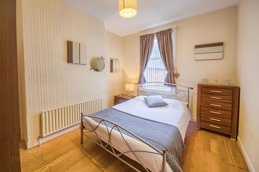 Room 2, 31 Ponsonby Avenue