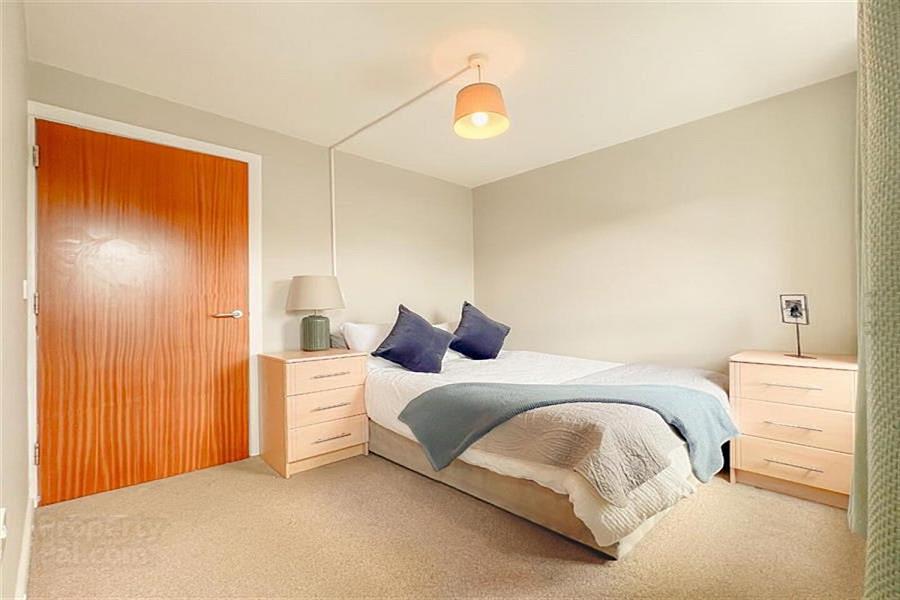 Room 2, Apartment 4, College Gate