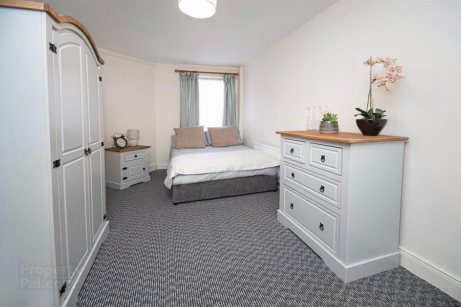 Room 2, 96 Cromwell Road Room 2, 96 Cromwell Road