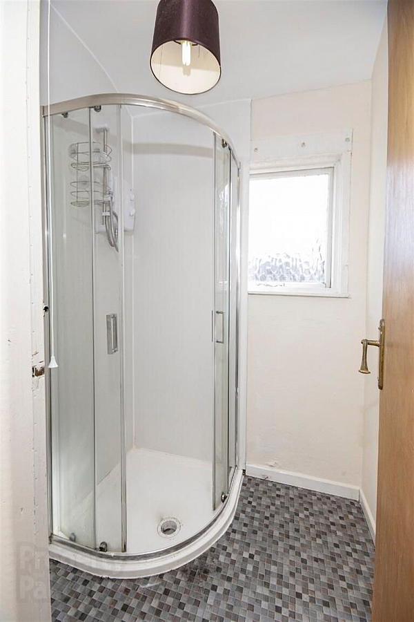 Room 4, 96 Cromwell Road