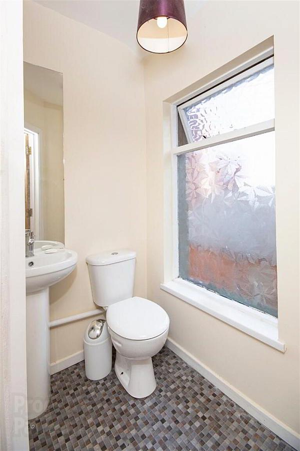 Room 4, 96 Cromwell Road