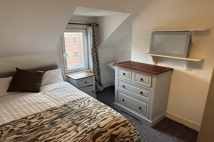Room 6, 96 Cromwell Road, 96 Cromwell Road, Belfast, BT7 1JY