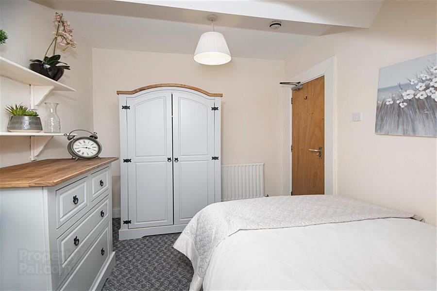 Room 6, 96 Cromwell Road