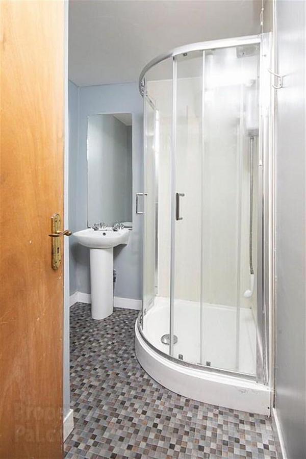 Room 7, 96 Cromwell Road