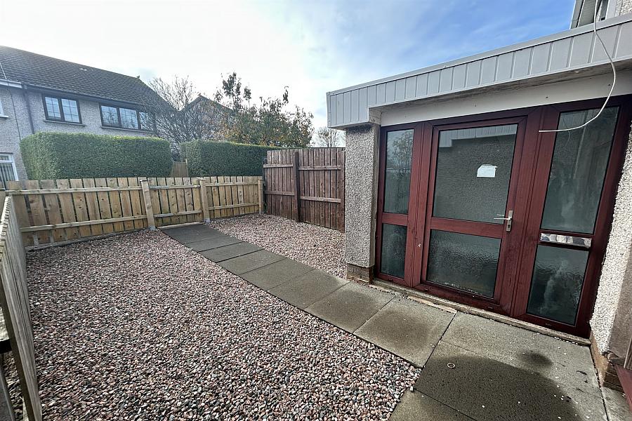 Room 1, 10 Hollyvale