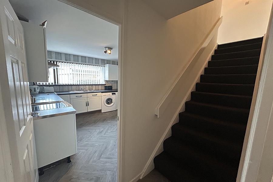 Room 1, 10 Hollyvale