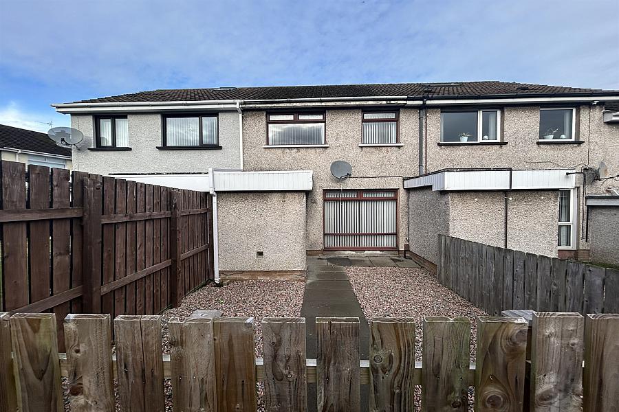 Room 1, 10 Hollyvale