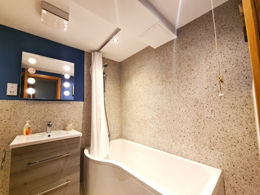 Holiday Let 8 Peninsula Apartments