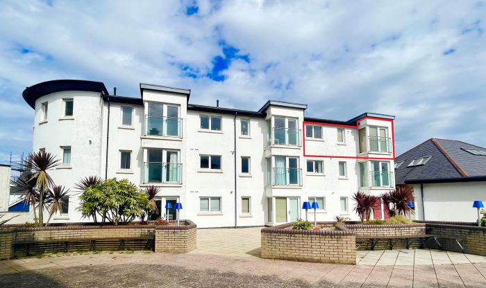 18 Peninsula Apartments, causeway street, portrush, BT56 8AB