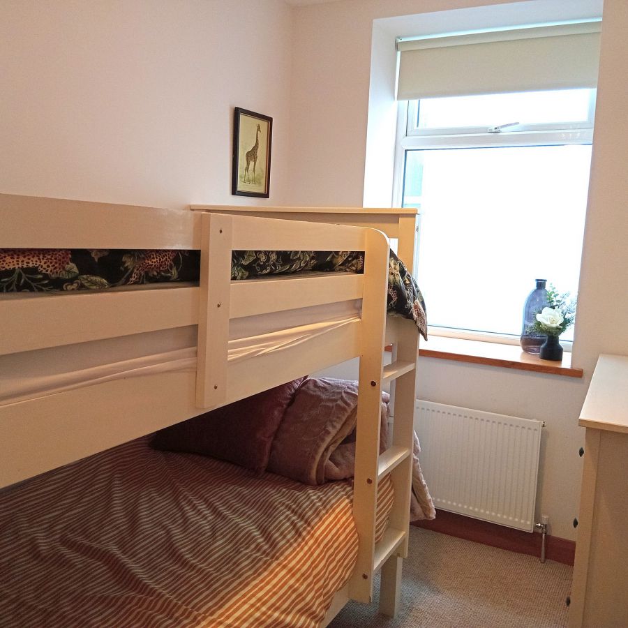 Apt 2 Island View, 19 Lansdowne Crescent