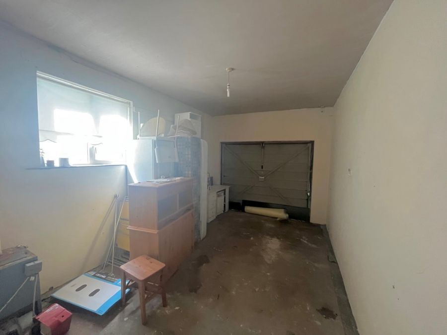 12 Magheramenagh Park
