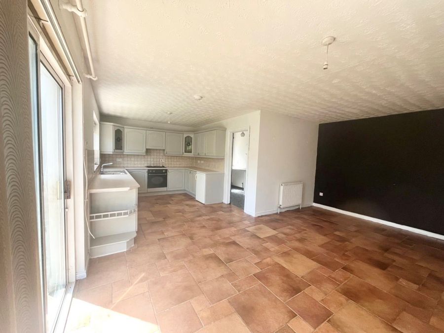 12 Magheramenagh Park