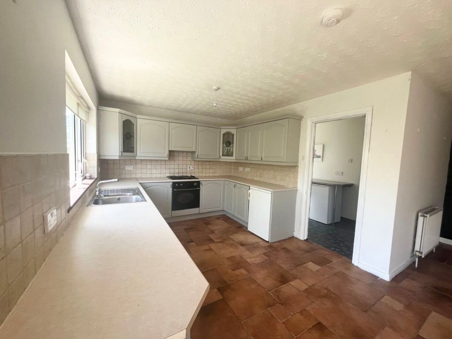 12 Magheramenagh Park