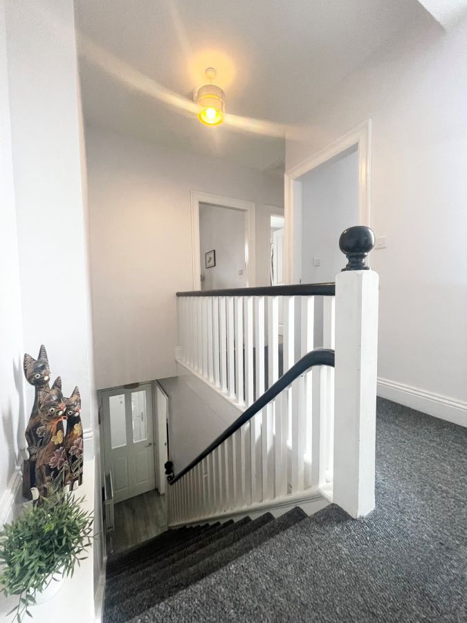 22 Eglinton Lane