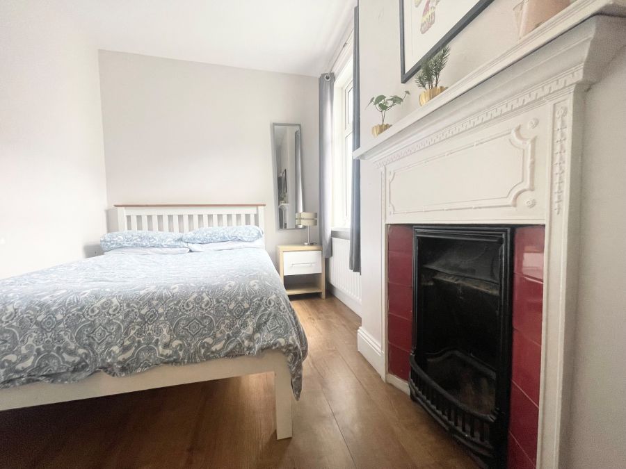22 Eglinton Lane 22 Eglinton Lane
