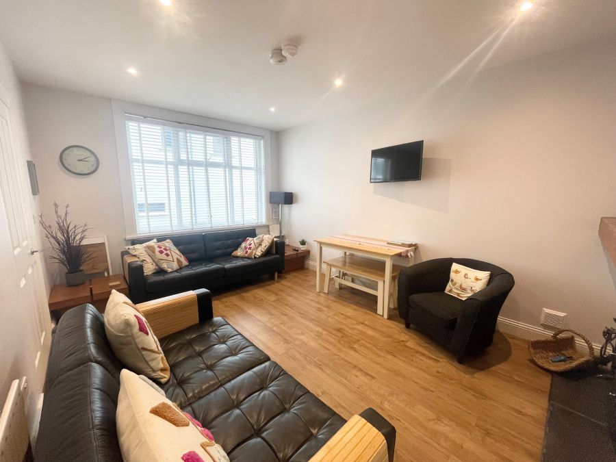 22 Eglinton Lane