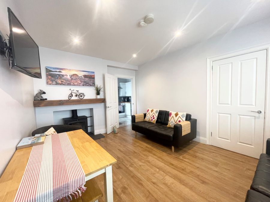 22 Eglinton Lane