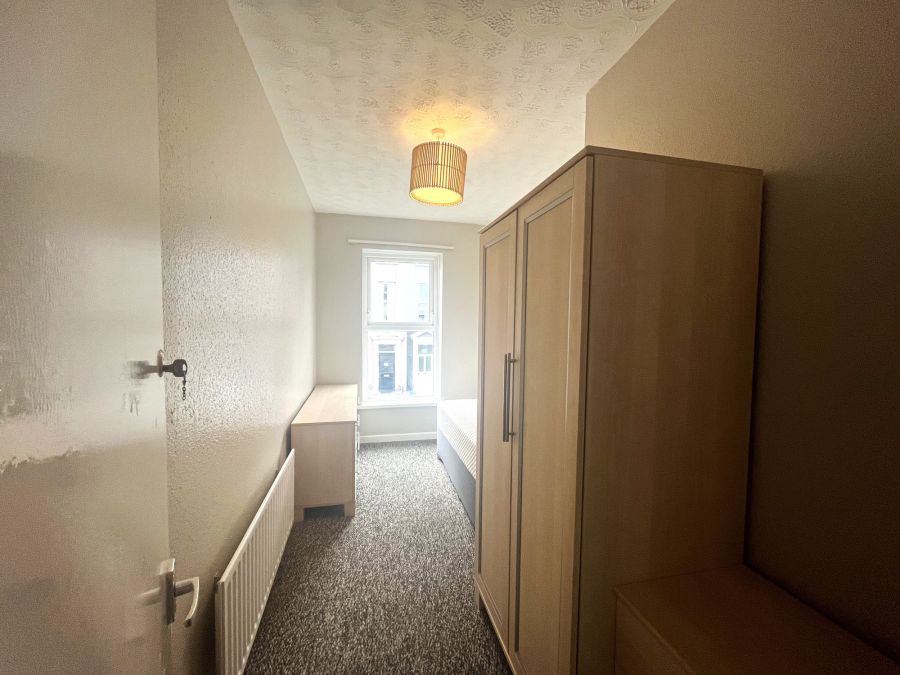 9B Bath Street