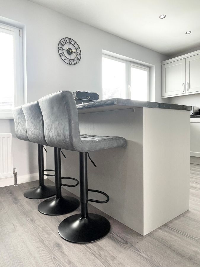 Apt 18 Peninsula Apartments