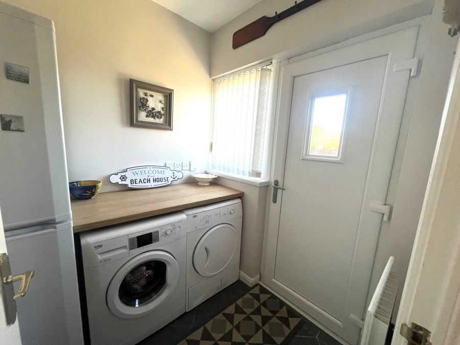 SHORT TERM RENTAL, 61 Primrose Gardens