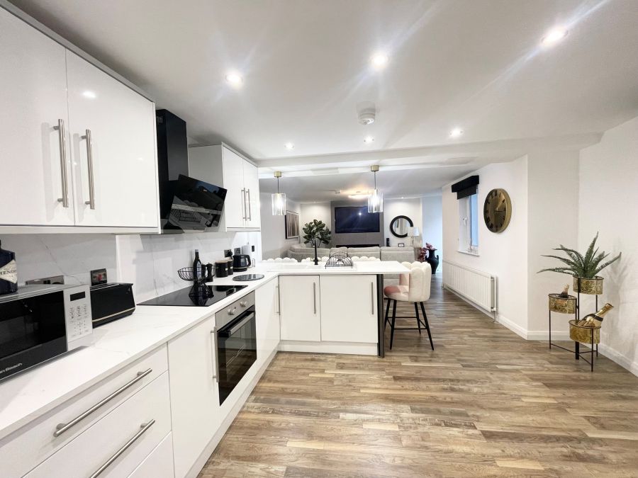 Apartment 15 Peninsula