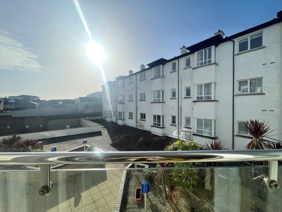 Apartment 15 Peninsula