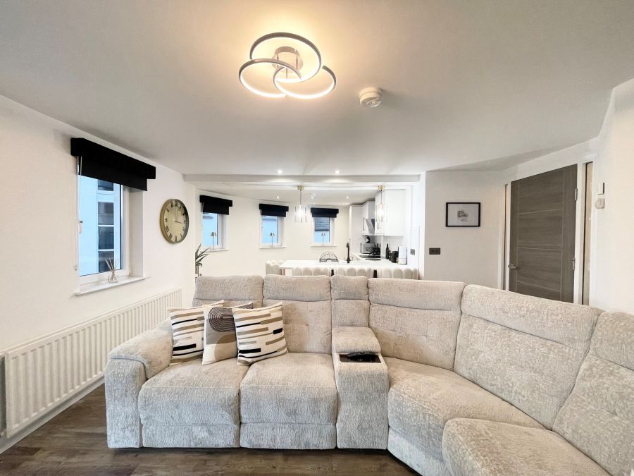 Apartment 15 Peninsula