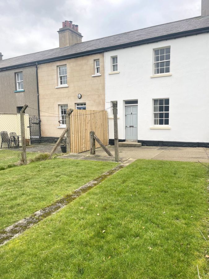 2 Coastguard Cottages