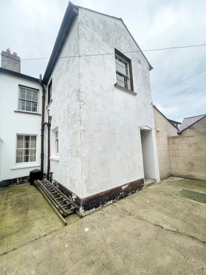 2 Coastguard Cottages