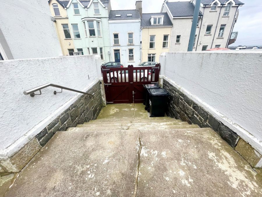 2 Coastguard Cottages