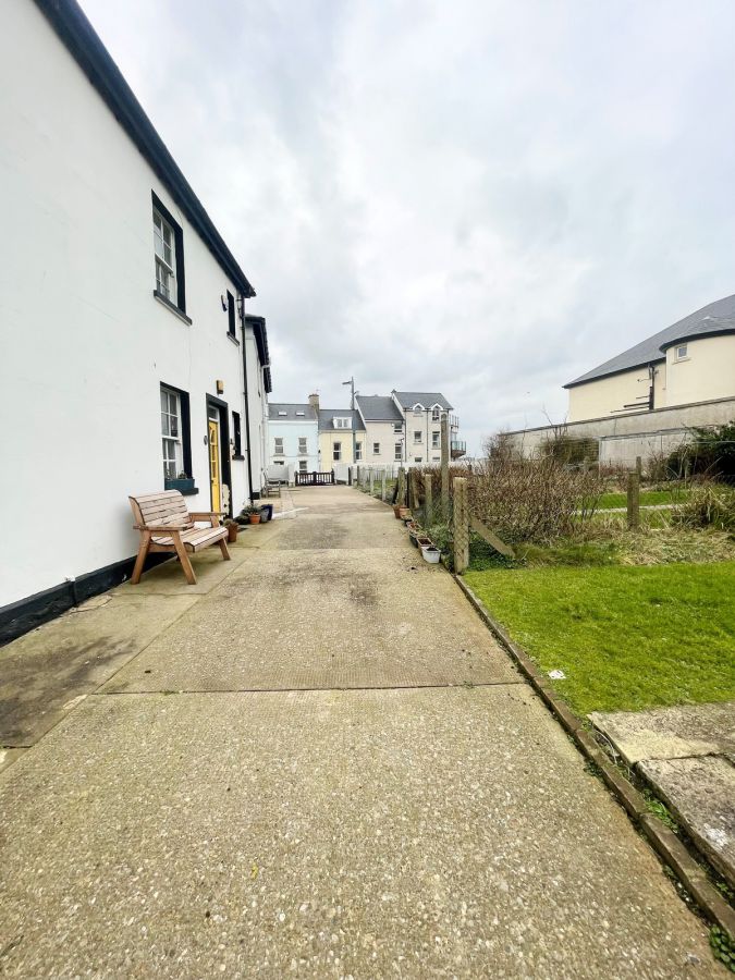 2 Coastguard Cottages