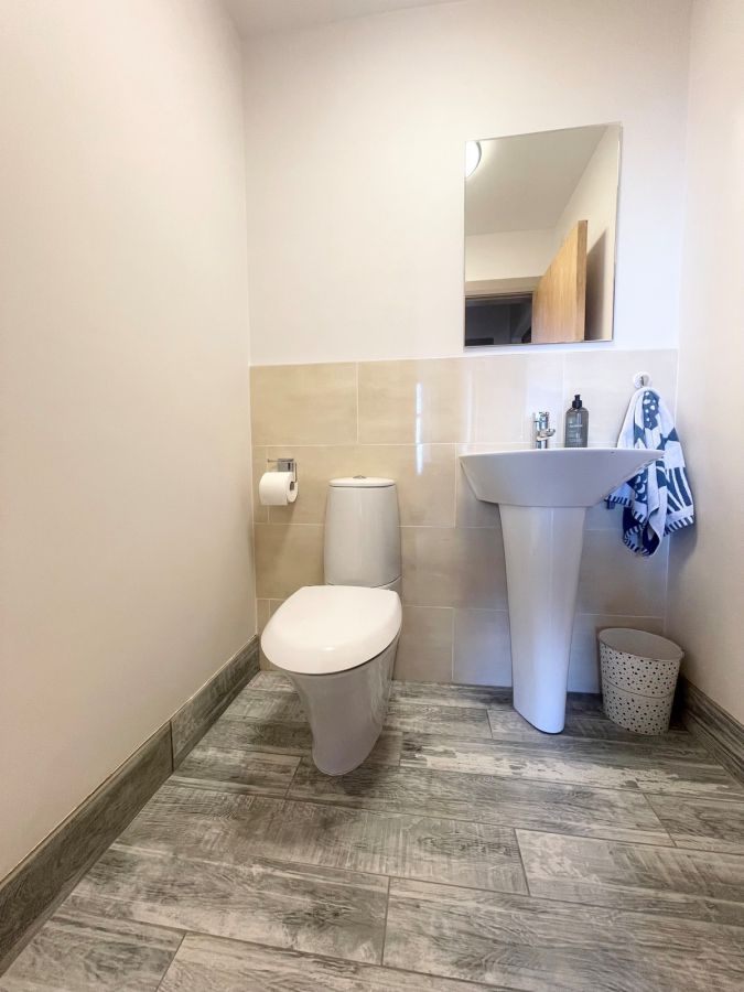 Apt 1, 19 Lansdowne Crescent