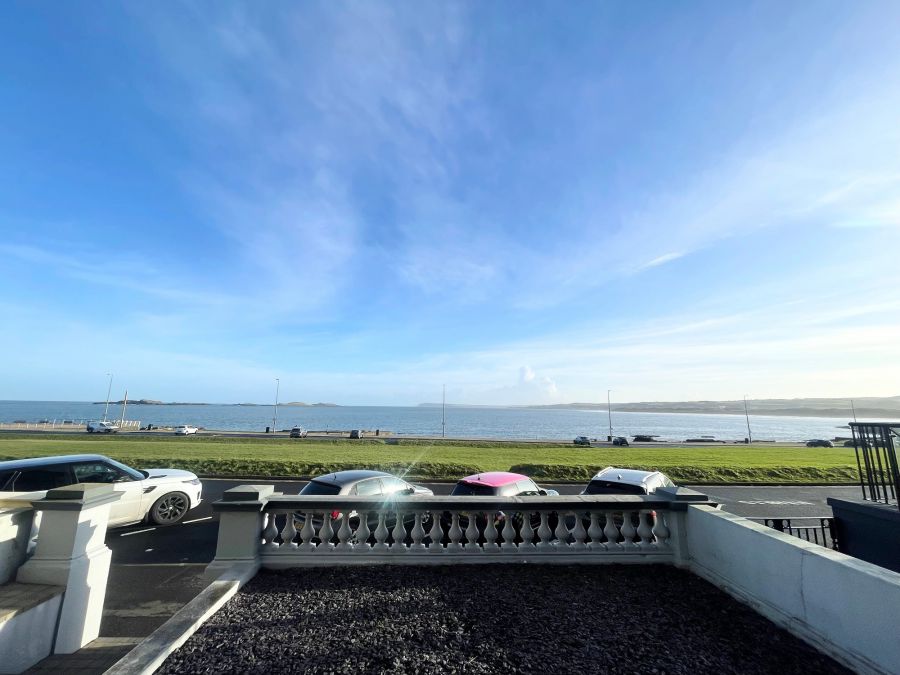 Apt 1, 19 Lansdowne Crescent