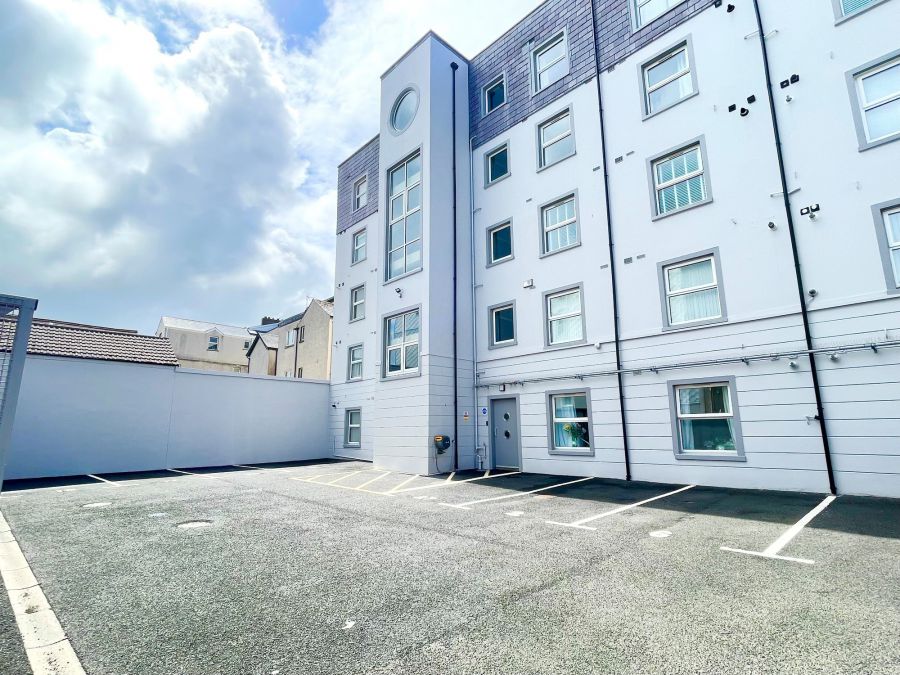 12 West Bay Apartments, 46-50 Mark Street